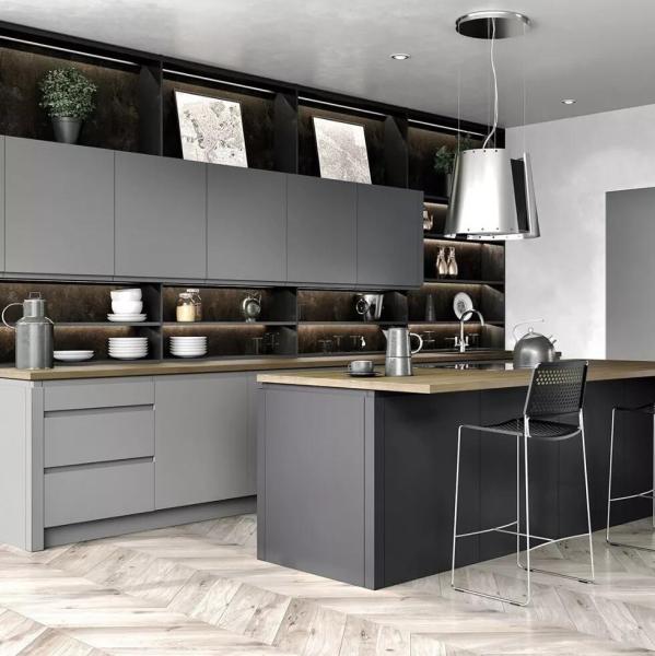 Customized Matte Solid Wood Kitchen Pantry Cabinet with Modern Smart European