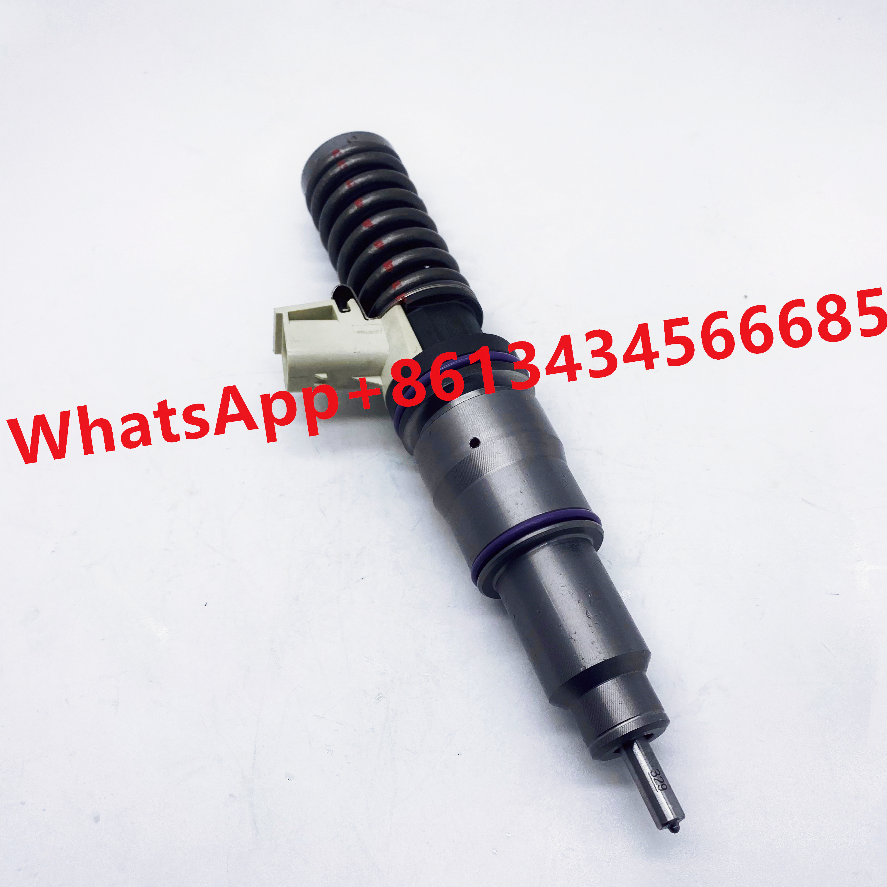 Diesel engine fuel Injector 21569200 BEBE4K01001 7421569200 E3.27 For RVI /VOLVO MD13