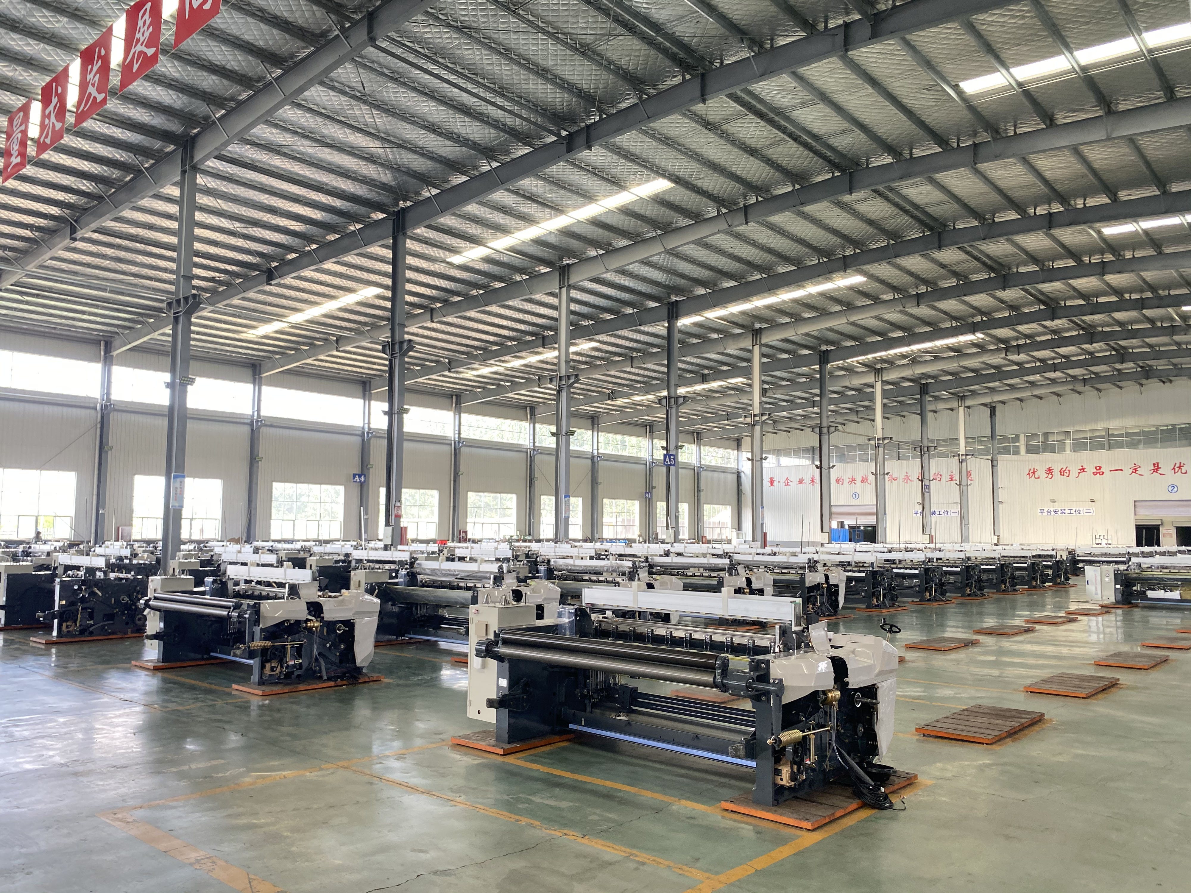 1000 RPM Non Woven Machinery Water Jet Looms 170cm Industrial Weaving Machine