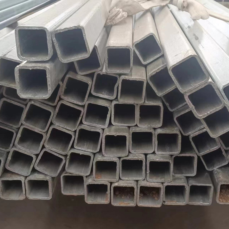  Hot Dipped Galvanized Rectangular Square Pipe With Petals / Flowers Surface Manufactures