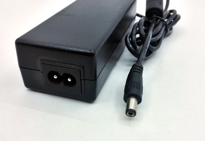 switching power supply with UK power cord Power adaptor 12 v 5 Amp desktop power supply led light strip LVD cctv