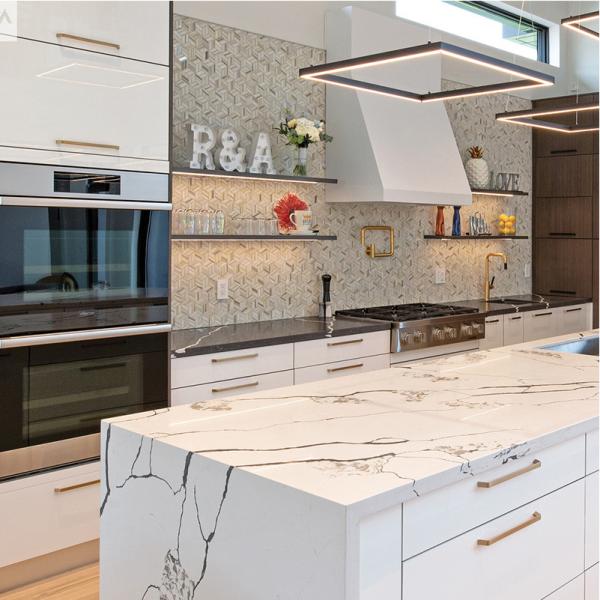 Quartz Stone Countertop Solid Wood Kitchen Cabinet for European Style Kitchen