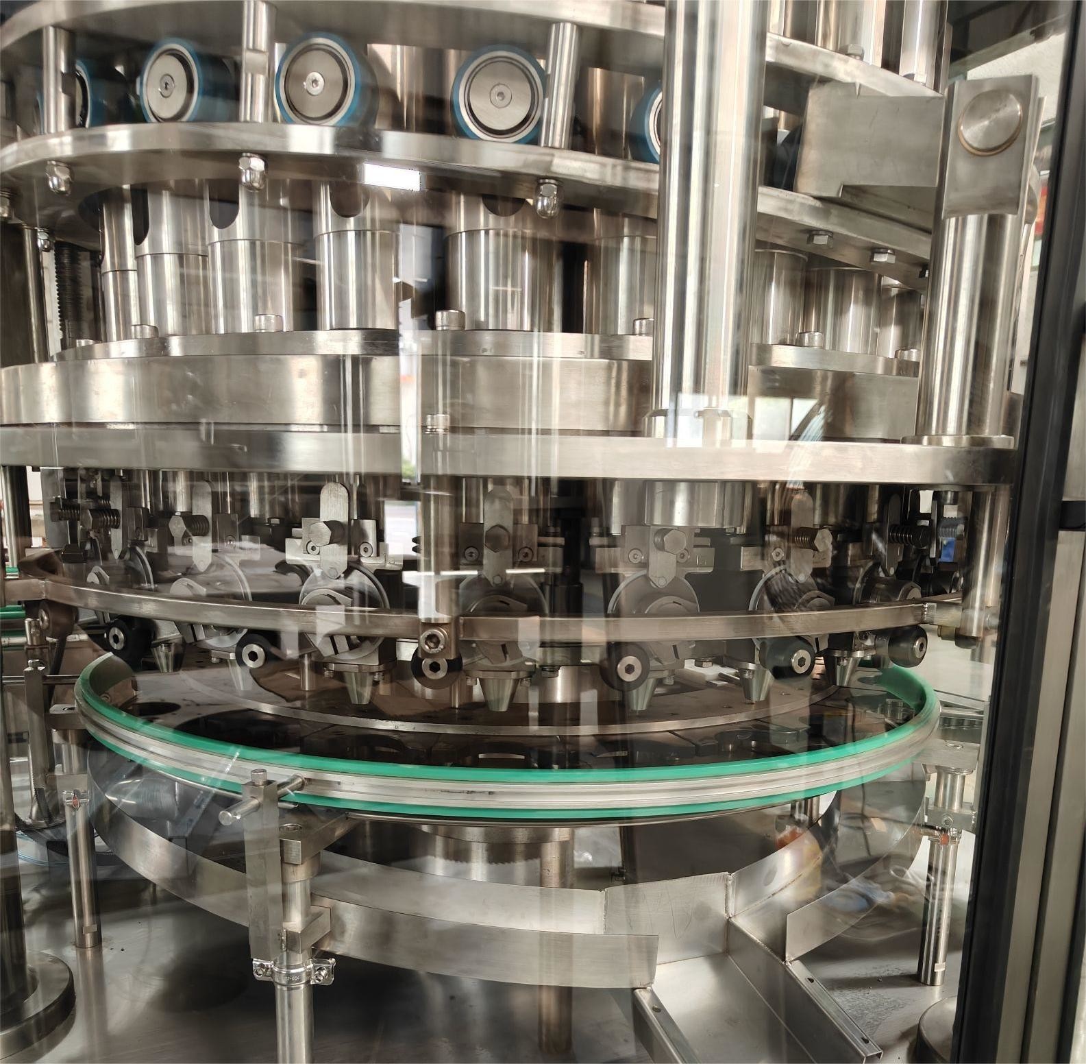 380V 50Hz Automatic Can Filling Machine 3500Kg for beverage / drink Filling