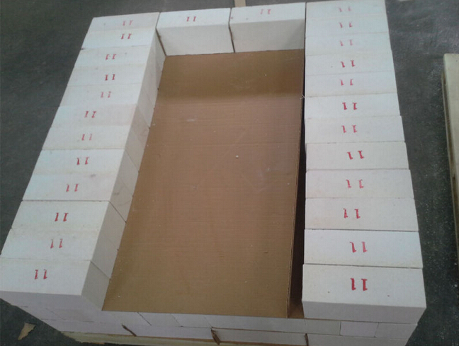 Corundum Mullite Insulating Brick for Cement Kilns Exceptional Thermal Shock Resistance