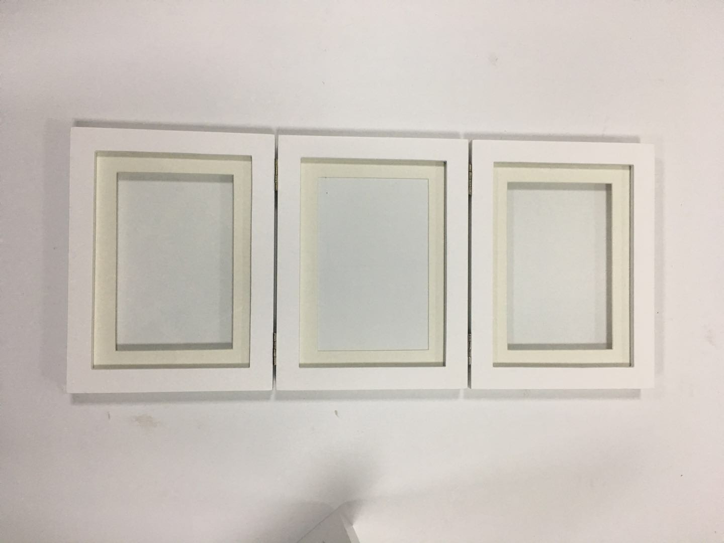 3 Window Folded Wooden Baby Clay Frame With Glass Cover Handprint