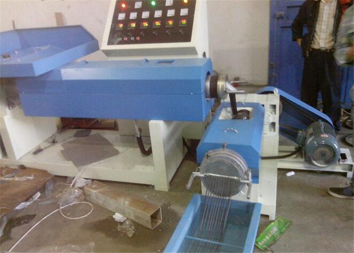 Masterbatch Plastic Pellet Extruder Pelletizing Machine / Plastic Recycling Equipment