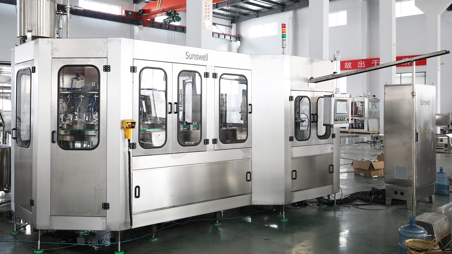 High Accuracy Glass Bottle Filling Sealing Making Machine Alcholic Soft Drink Glass Bottle Filling Machine