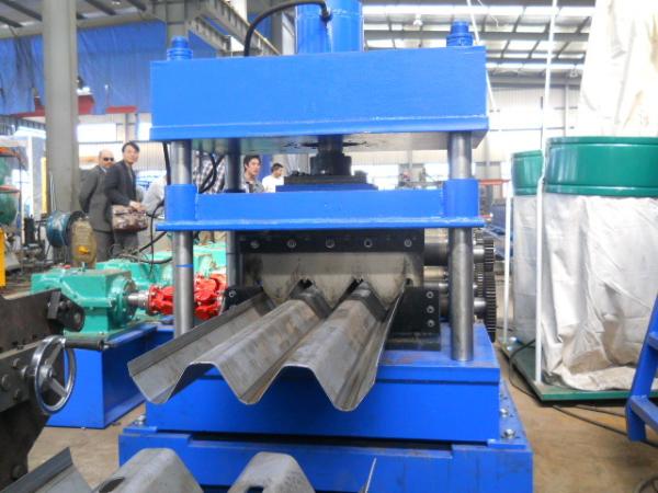 Galvanized Steel 4mm Thickness 3 Waves Highway Guardrail Roll Forming Machine W