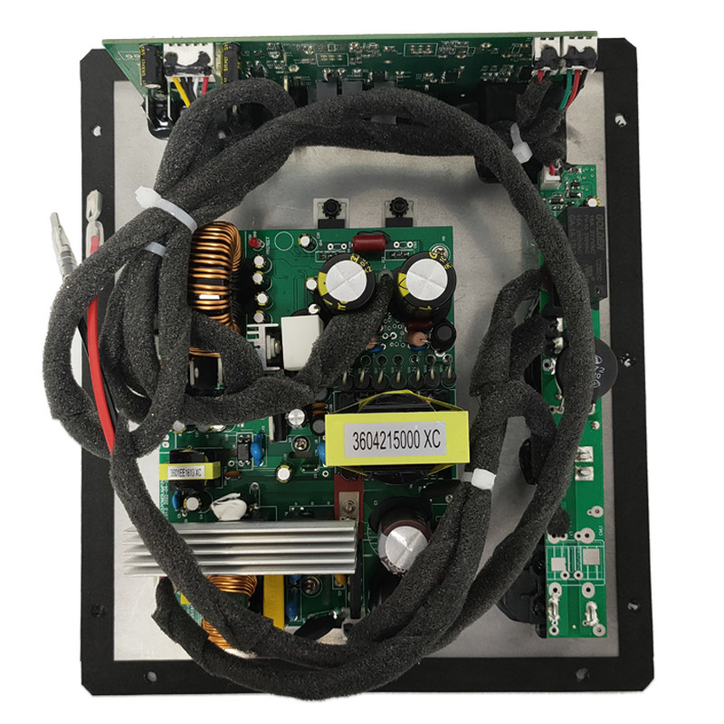 500 Watts RMS Class D Plate Amplifier For Subwoofer Enclosures with Frequency Selection