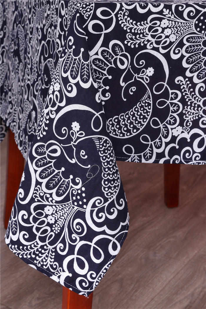 Handmade Technics Custom Printed Tablecloths With Classic Damask Pattern