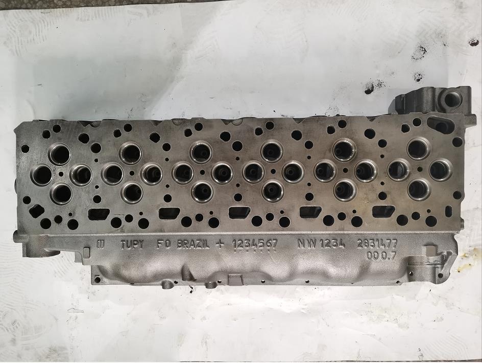 KOMATSU PC220-8 Excavator 6754-11-1101 6D107 Cylinder Head Sub Assembly with and Online Support Vedio Technical Support
