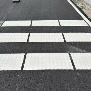 Convex Thermoplastic Paint For Pavement Markings High-Visibility Customizable