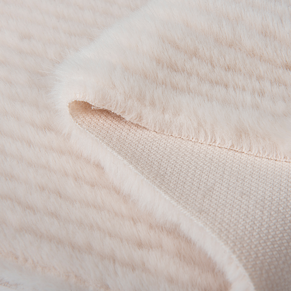 Soft Short Fur Faux Fur Fabric for Coat Width 58/60 Solid Pattern Advanced Technology