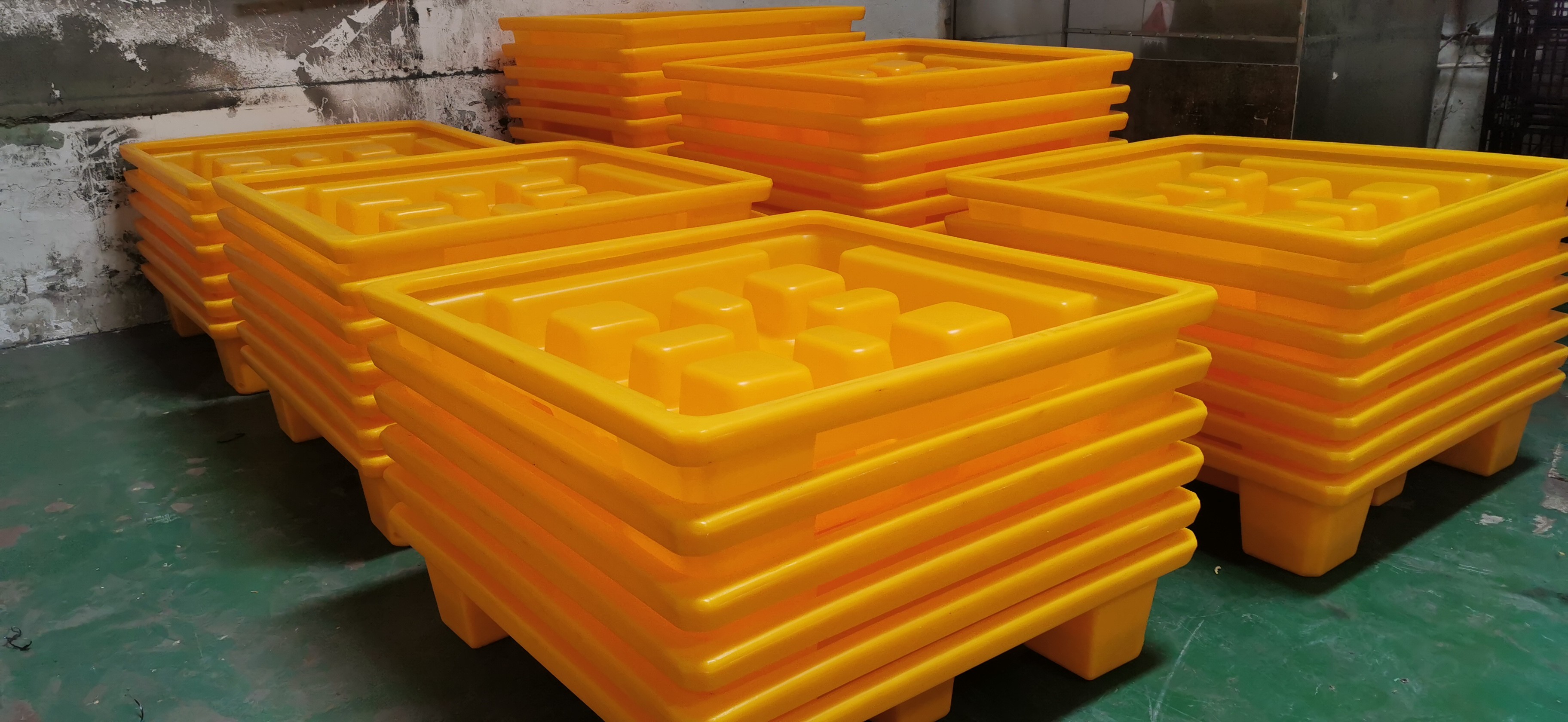 Logo Printing On Smooth High Durability Plastic Pallets Customizable Design