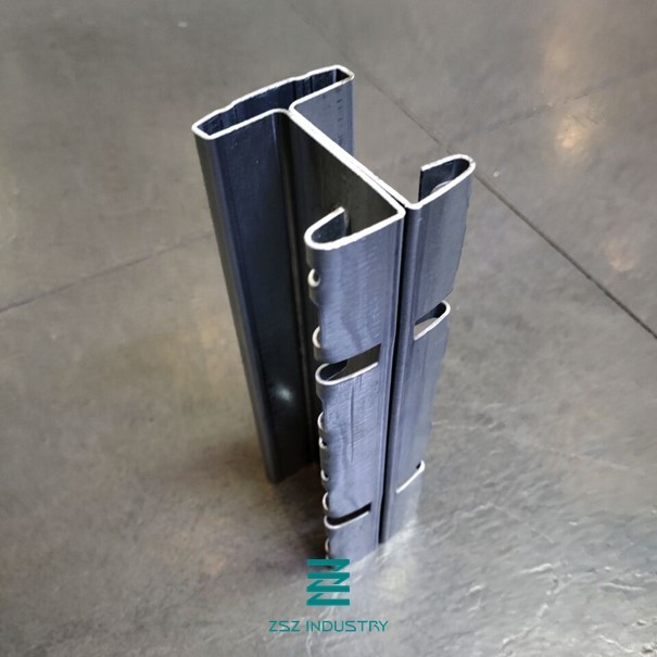 Practical Fix Square Metal Fence Posts Hot Galvanized Iron Sheet 65 * 50mm