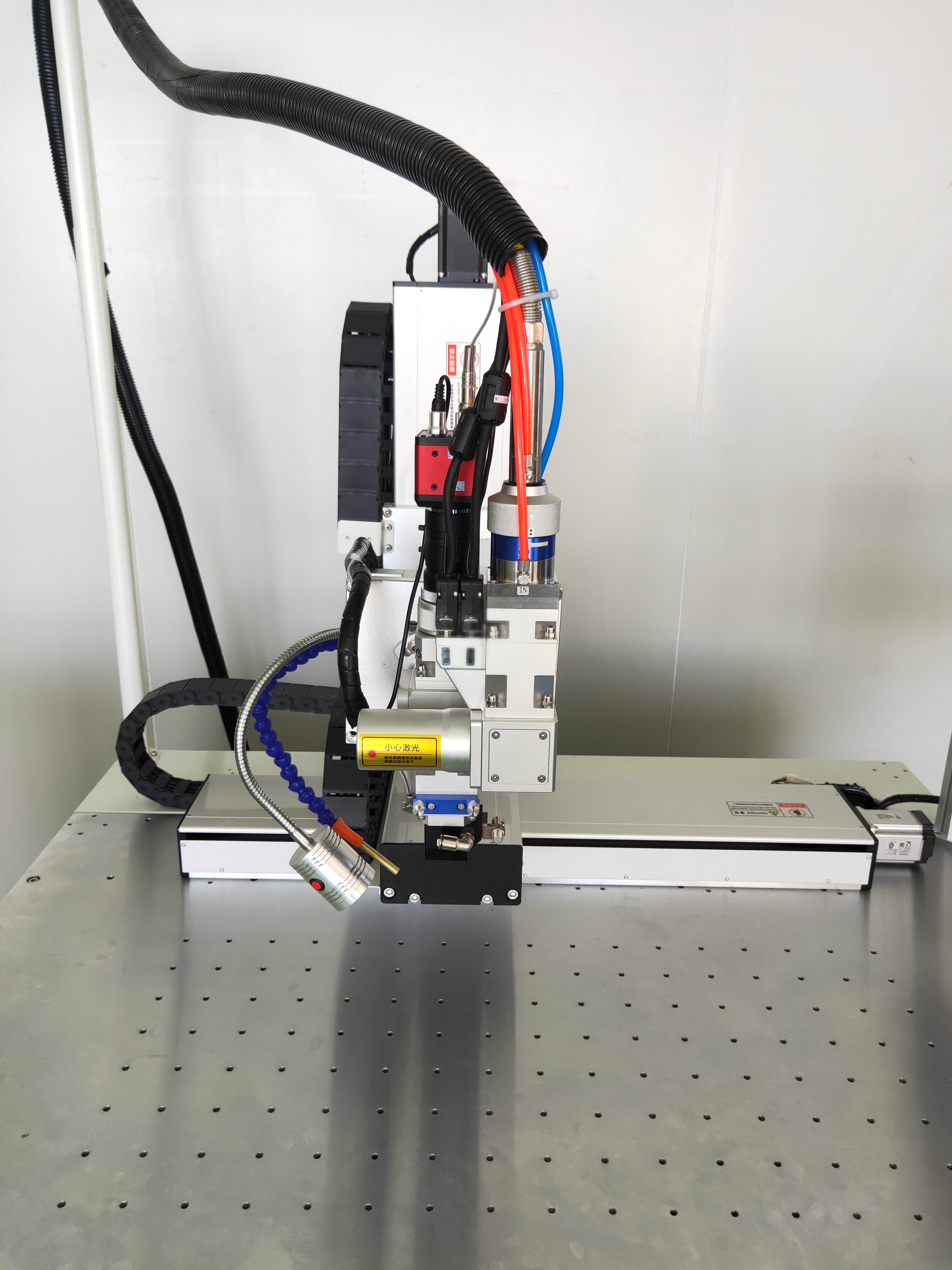2000W Continuous Fiber Laser Spot Welder For Batteries