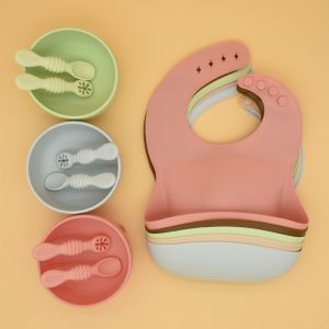 OEM Custom Waterproof Soft Silicone Baby Feeding Kit BPA Free