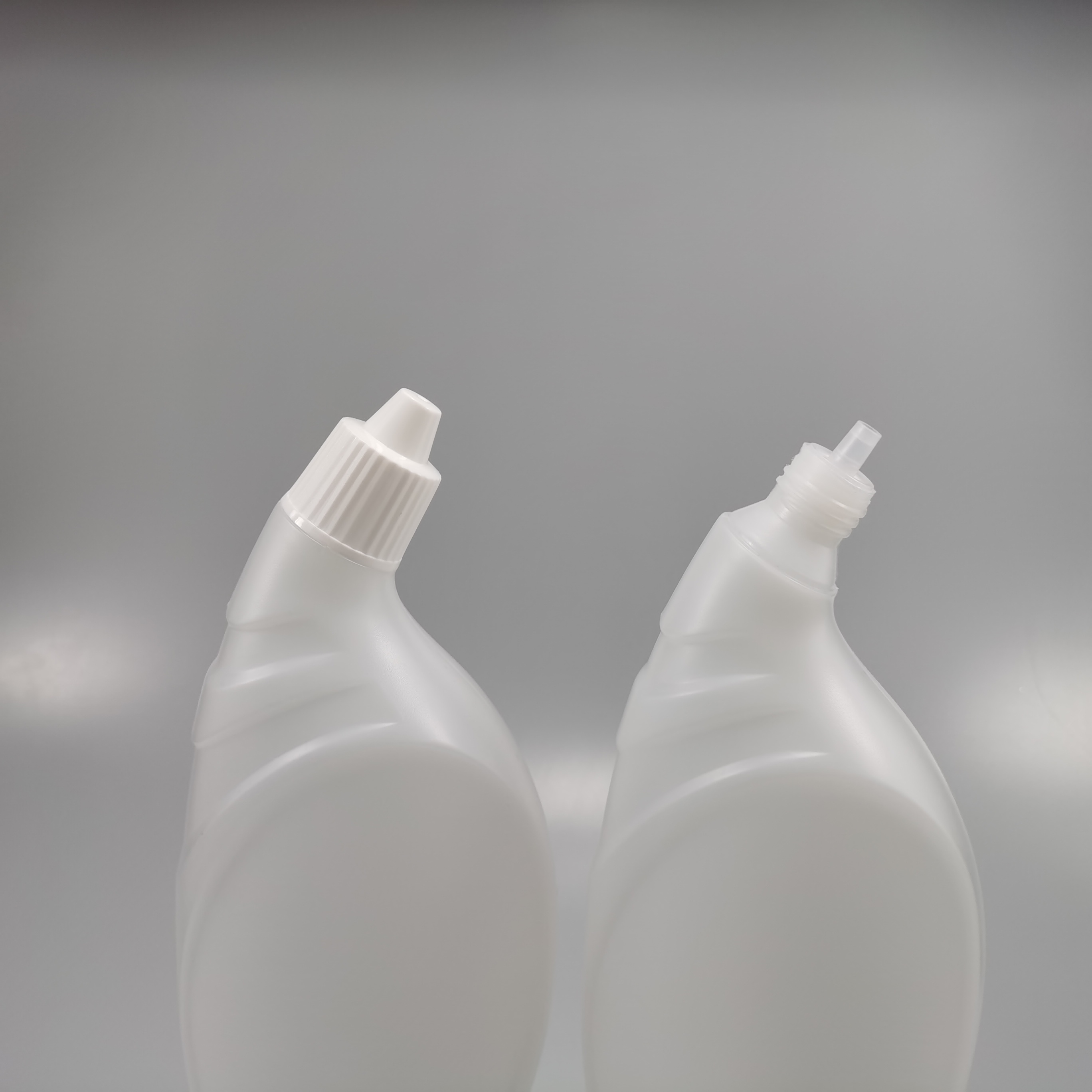 750ml HDPE Toilet Cleaner Bottle for Toilet Bowl Detergent Sealing Type and Screw Cap