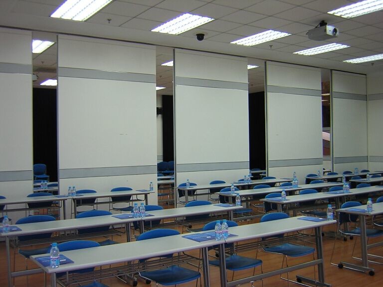 Acoustic Wooden Folding Partition Wall , Aluminum Banquet Hall Room Dividers
