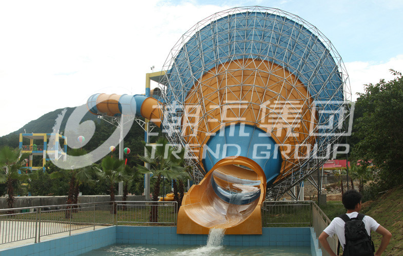 Large Tornado Water Ride Outdoor Water Play Equipment in Yellow Blue Color