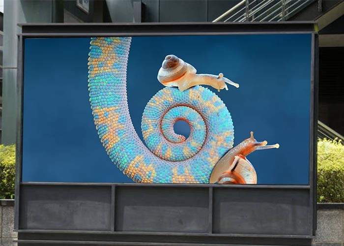 Single Column Outdoor LED Digital Billboard Magnesium Alloy Ultra High Heat Dissipation