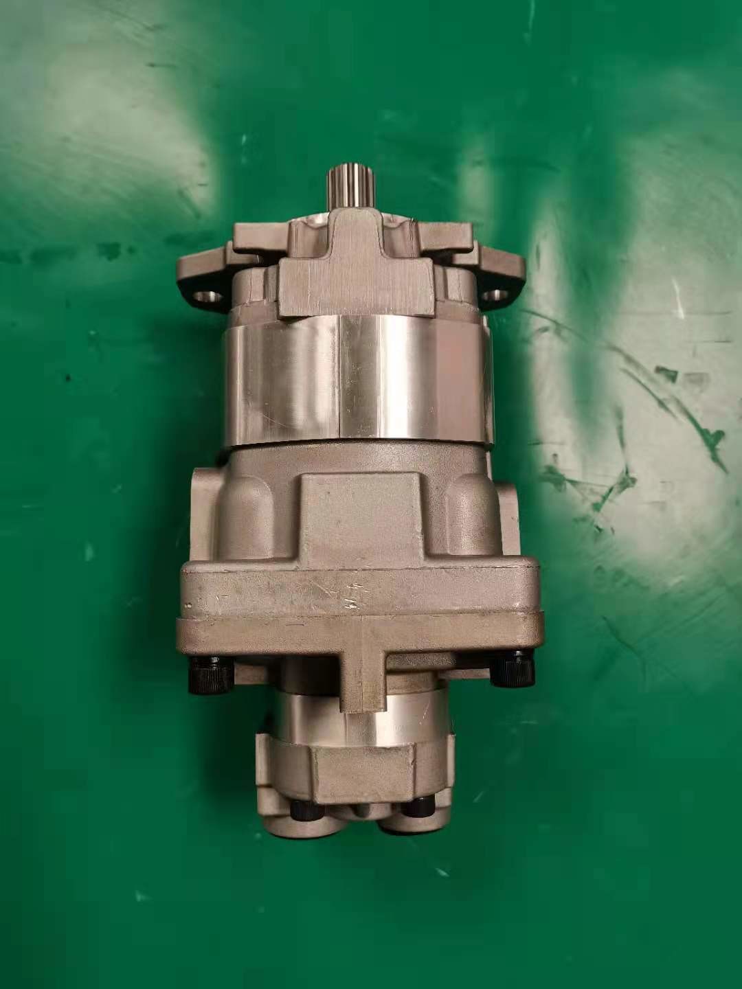 705-52-31070 Komatsu Gear Pump SAR80-8 H PC750 PC750SE PC800 PC800SE