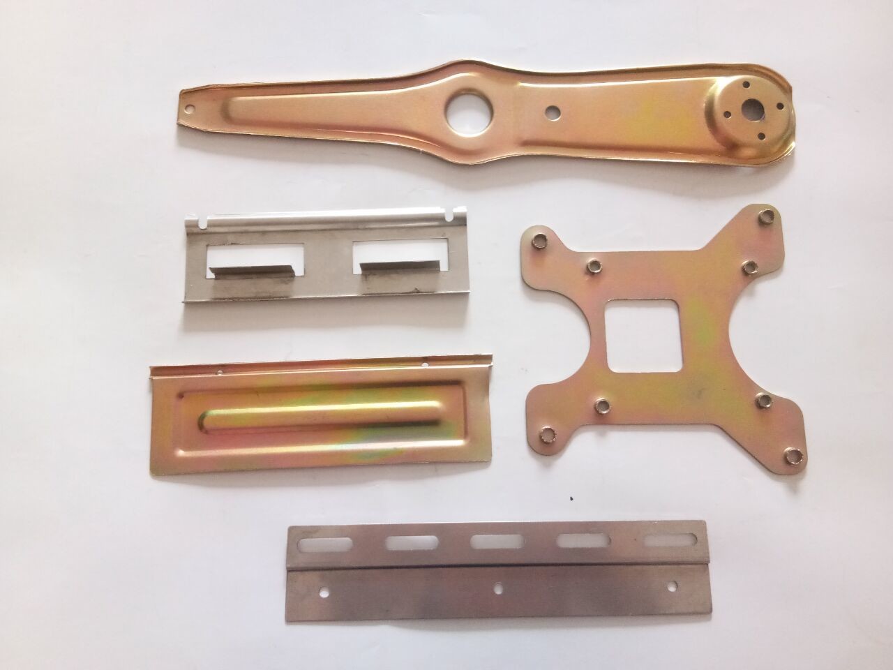 Custom Automotive Sheet Metal Fabrication Parts Galvanized Surface Treatment