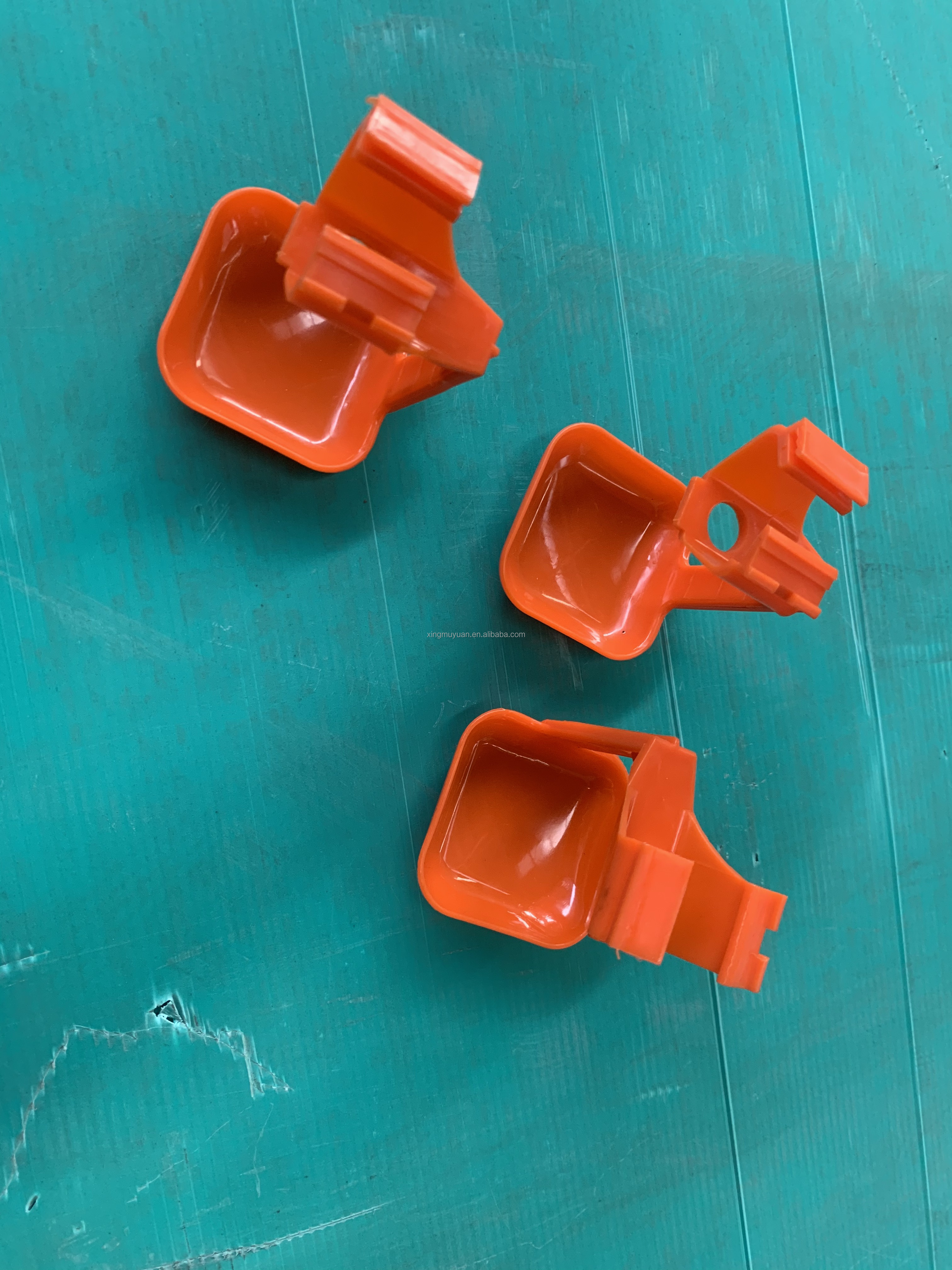 Cheap Price Fully Automatic Chicken Feeder and Waterer Broiler Feeding and Drinking Line System for Chicken Coop Breeding