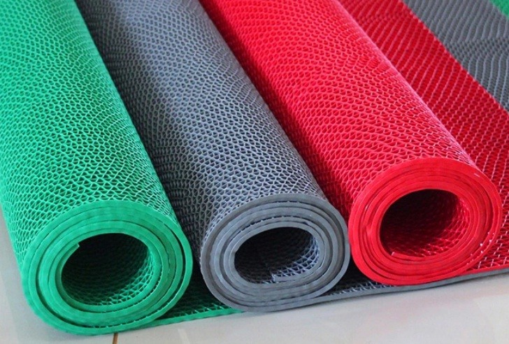 Machine Made PVC S Mat Carpet Anti Slip Pool Mat With 15m Or 20m Length