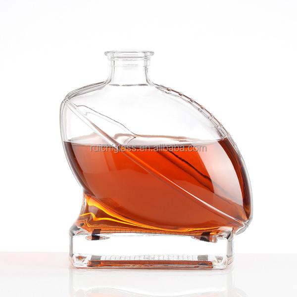500ml 700ml Shaped Glass Liquor Whisky Vodka Bottle With Cap for Personalized