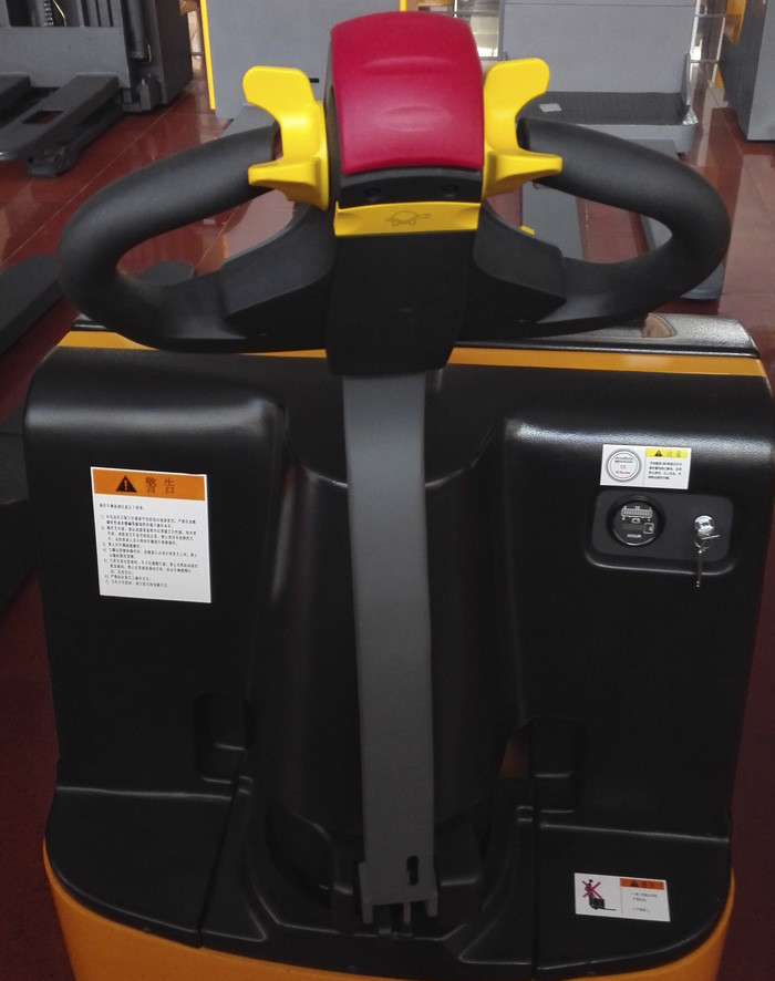 Pedestrian Electric Tow Truck Walking Type Emergency Braking For Textile Factory