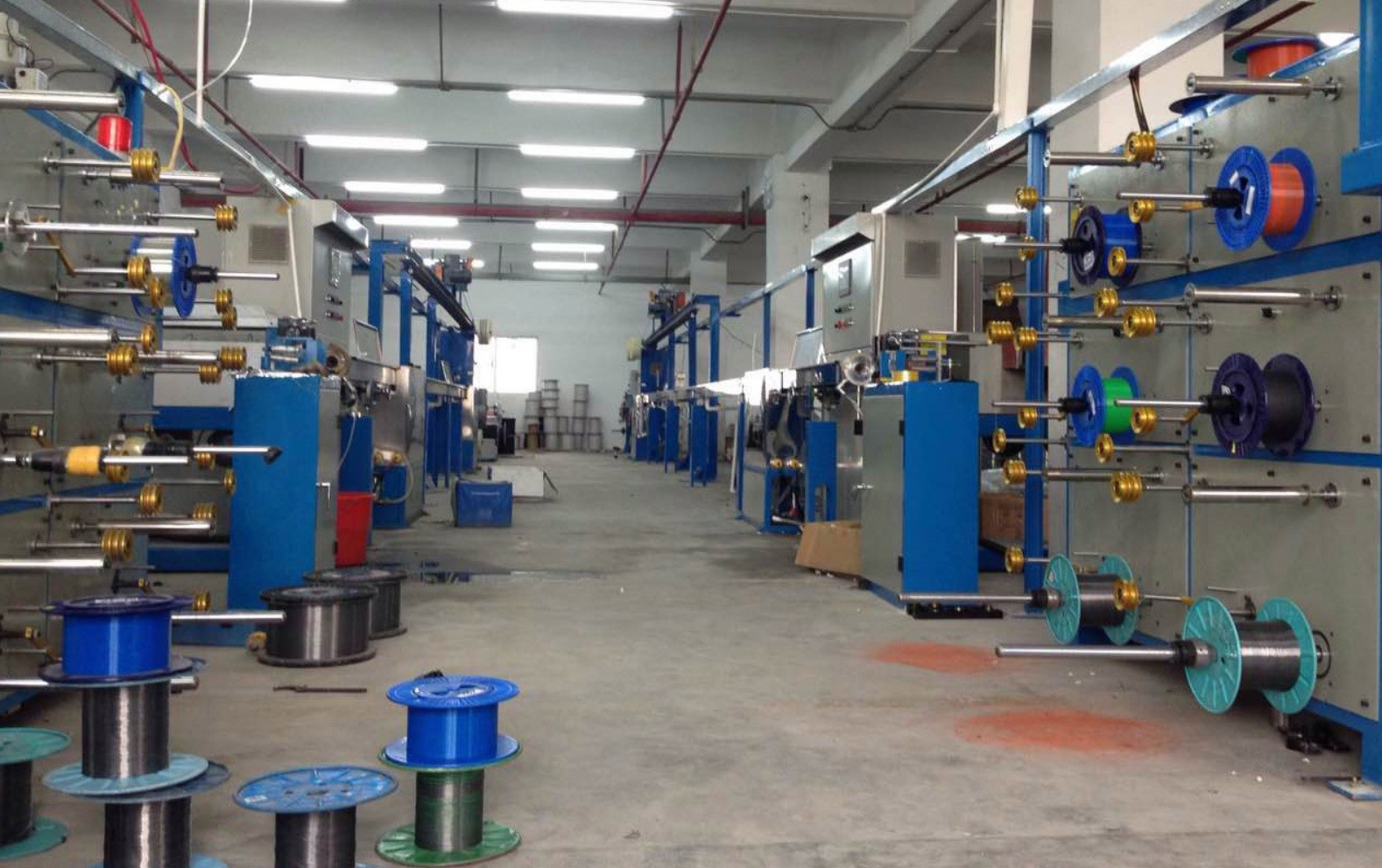 Indoor Simplex Optical Fiber Cable , 0.9mm Tight Buffered Fiber Optic Cable