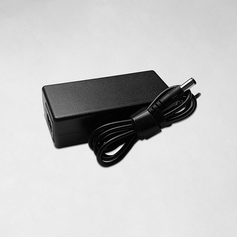 DC Jack 12V 2A Desktop Power Adapter Distributor ABS+PC Material