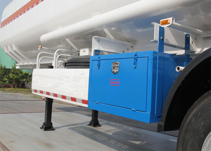 Fuel tanker trailer details