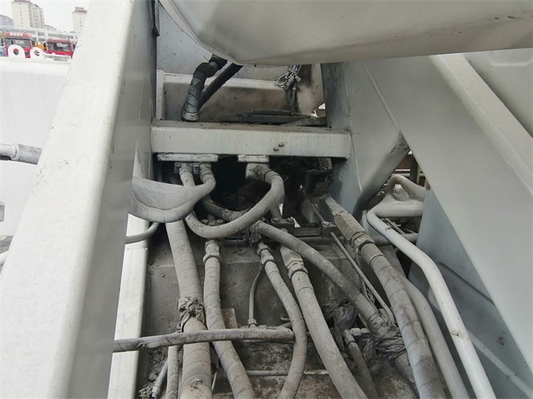 30 Ton 25 Ton Second-hand Zoomlion Crane in Excellent Condition for Affordable Retail