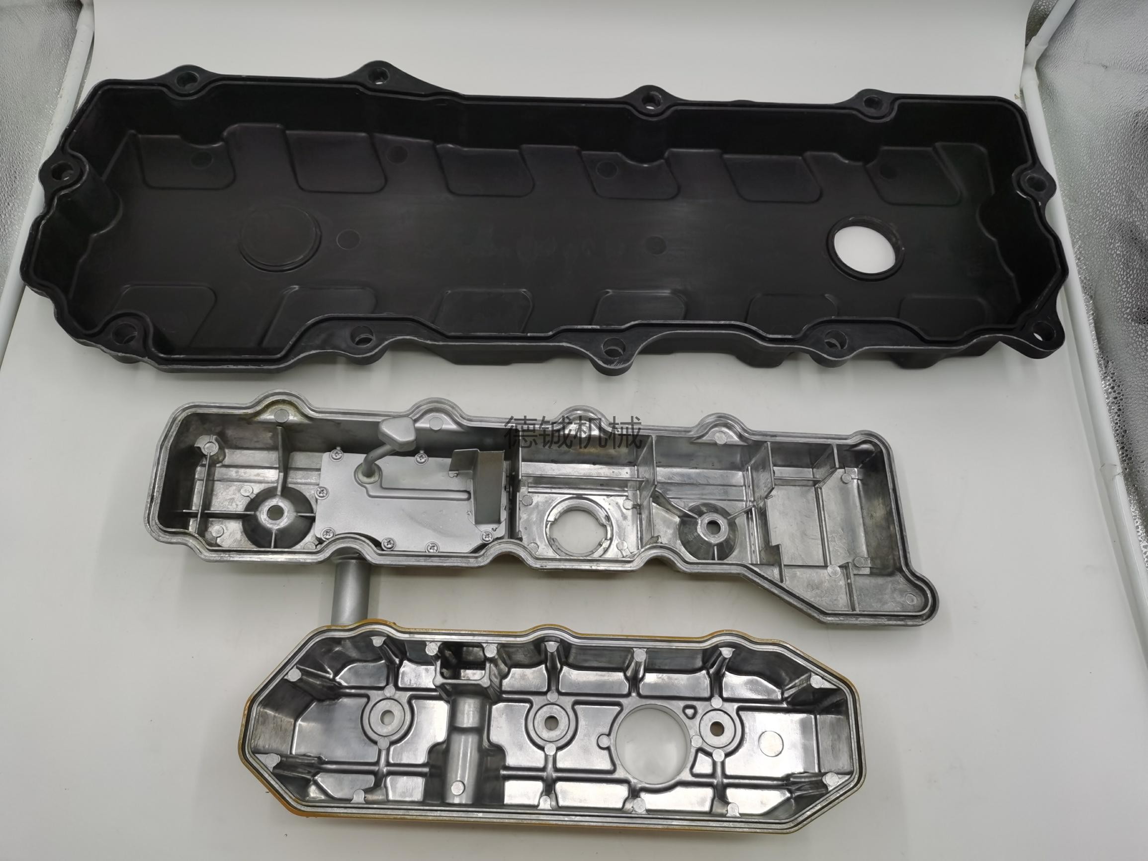 Engine Oil Cooler Cover for 6D16 Mitsubishi Excavator Engine Parts