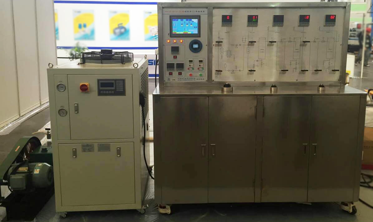 5L Supercritical Co2 Cannabinoid Extraction Equipment With LCD Monitor