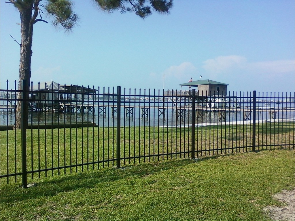 Galvanized Powder Coated Steel Tubular Fence