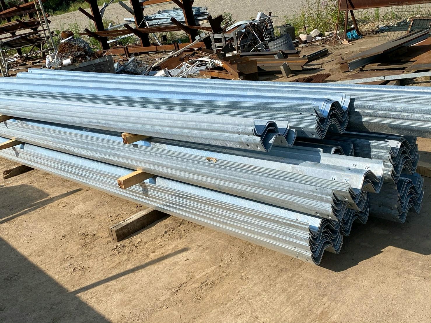 Galvanized Q235 Q345 W Corrugated Beam Metal Highway Guardrail