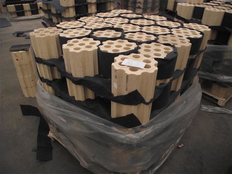 Alumina High Temperature Insulation Bricks Fire Resistant For Furnace 5.0