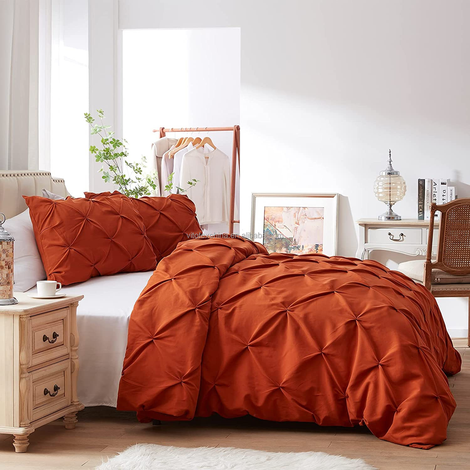 Queen Size Solid Pinch Pleat Pintuck 3-Piece Duvet Cover Set with Diamond Embroidery