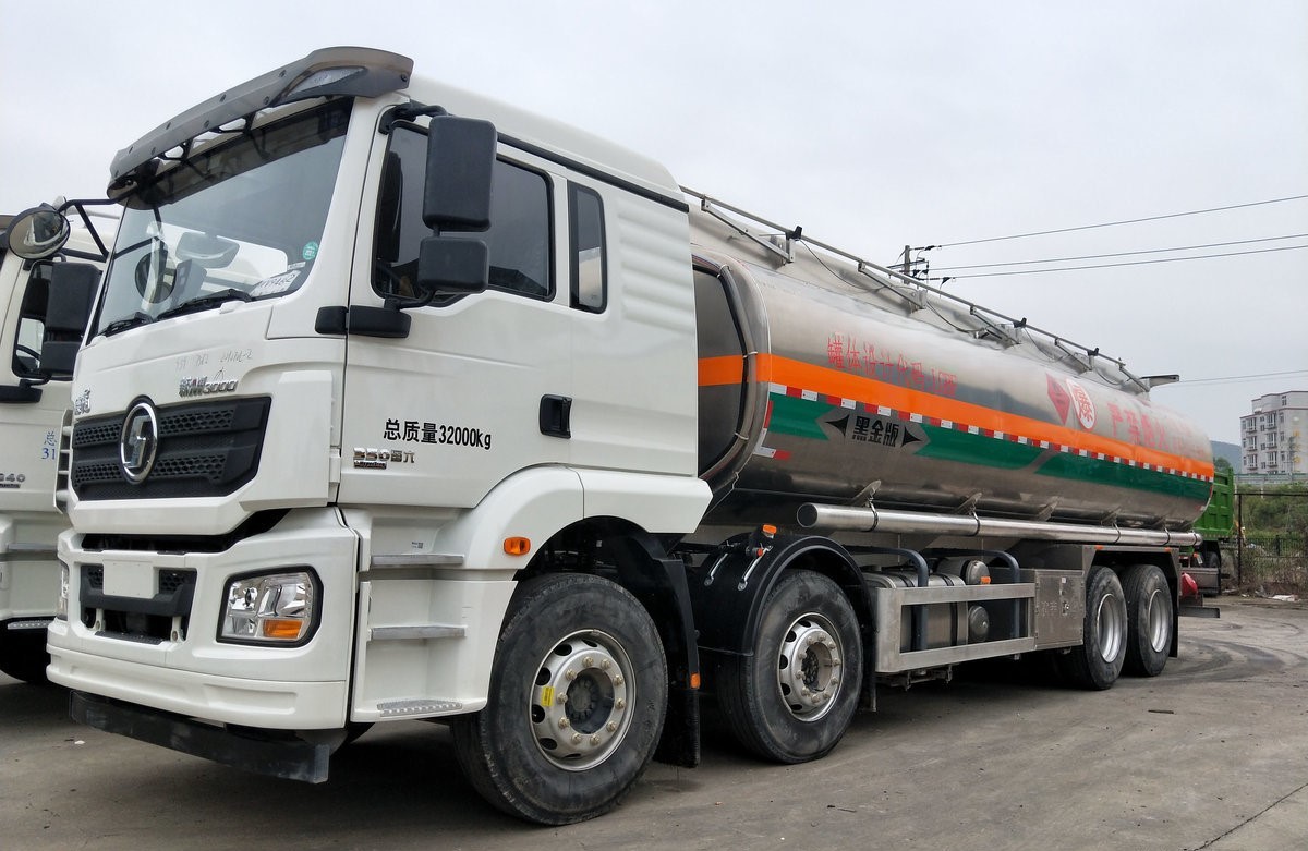 Factory Supply 371 hp 273 Kw 6x4 Oil Truck Tanker Dimension Gallon Fuel Tank Truck