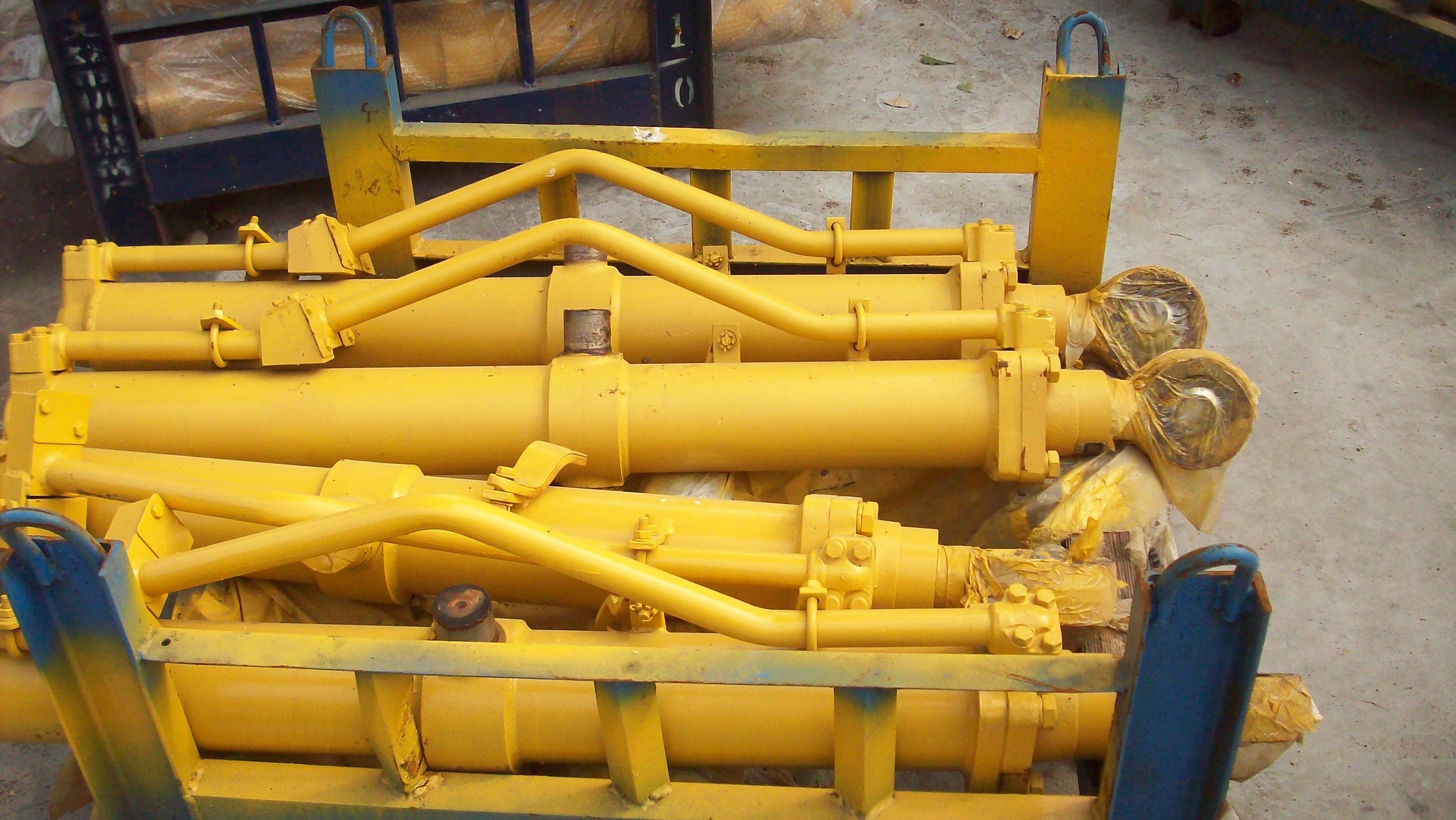 SD16 16Y-62-50000 Blade lift cylinder bulldozer parts for B230 B230 B160