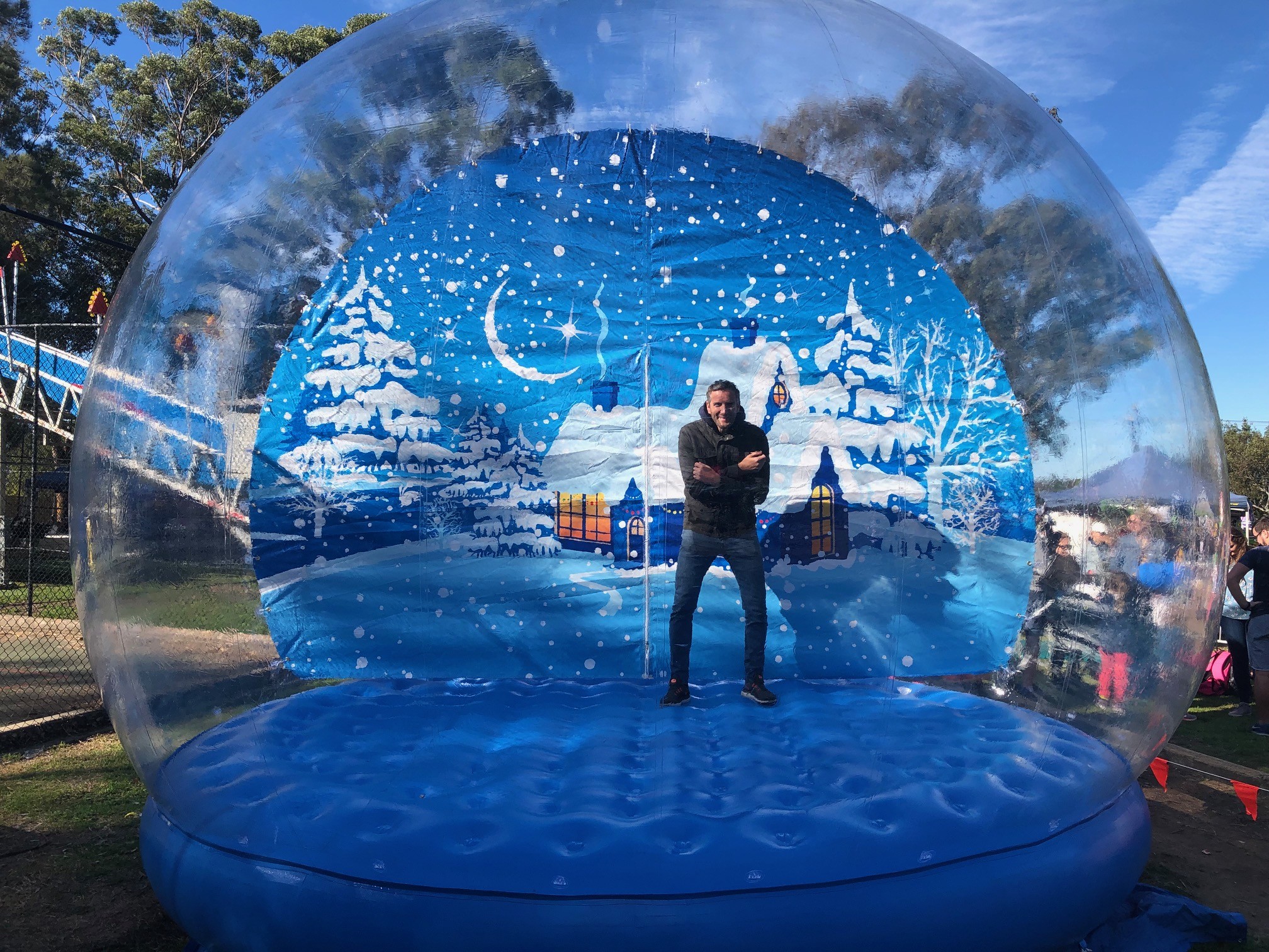 0.5mm PVC Trapaulin Outdoor Inflatable Snow Globe For Amusement Park