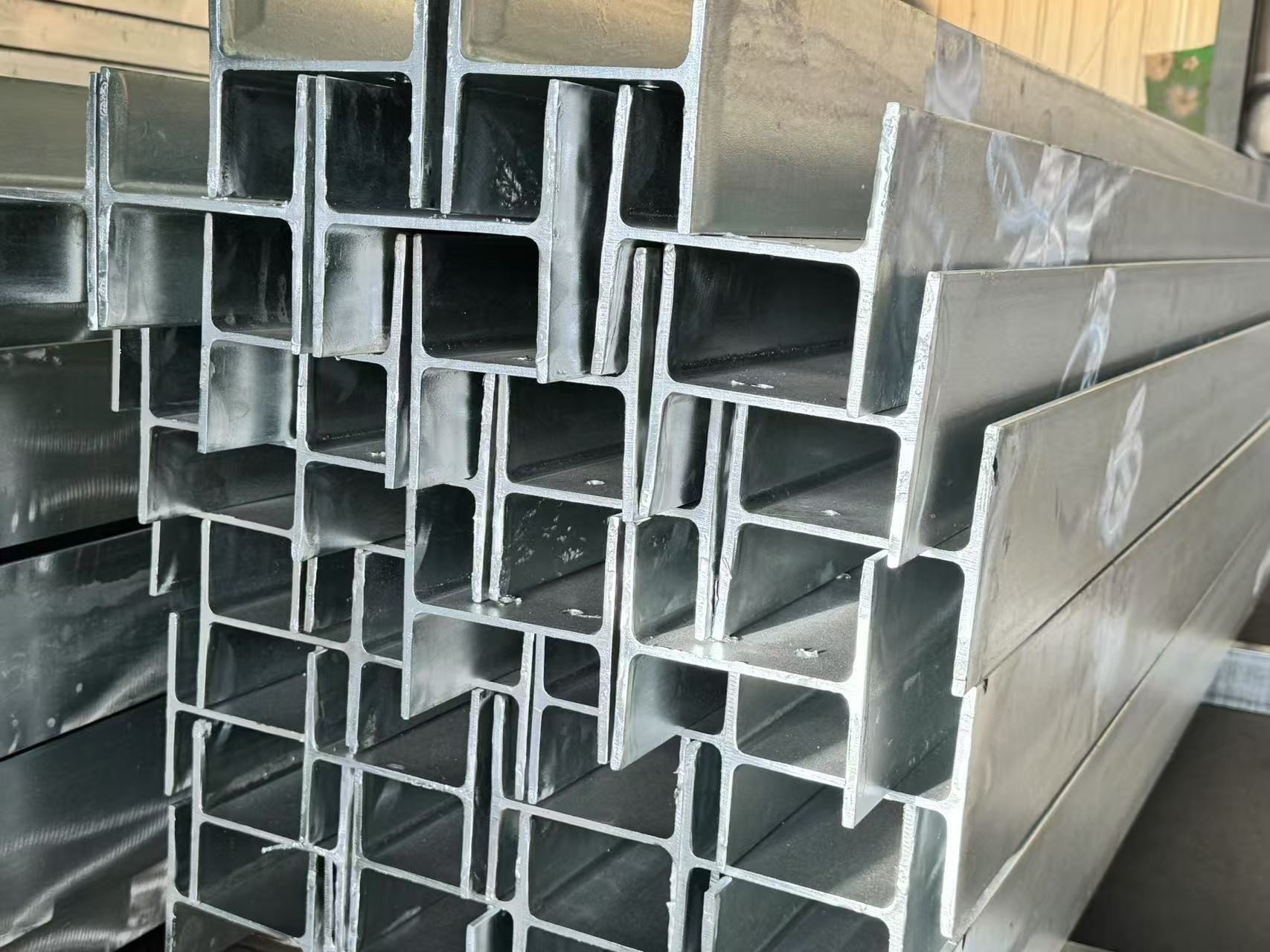 Hot Dip Galvanized H Section Steel Anti Rust High Performance Structural H Beam