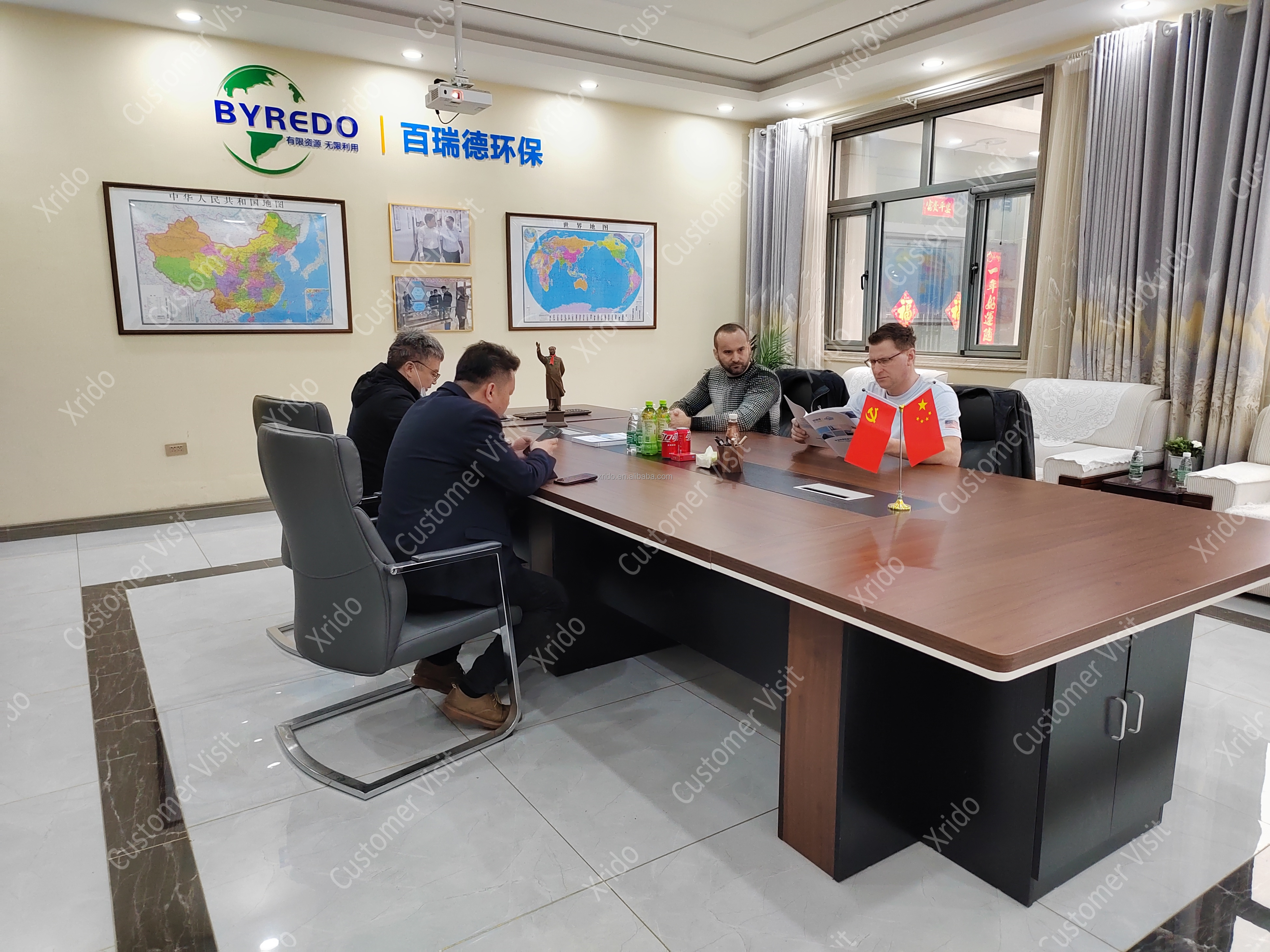 2000kg/D-3000kg/D Industrial Garbage Shredder Wood Metal Double Shaft Shredder