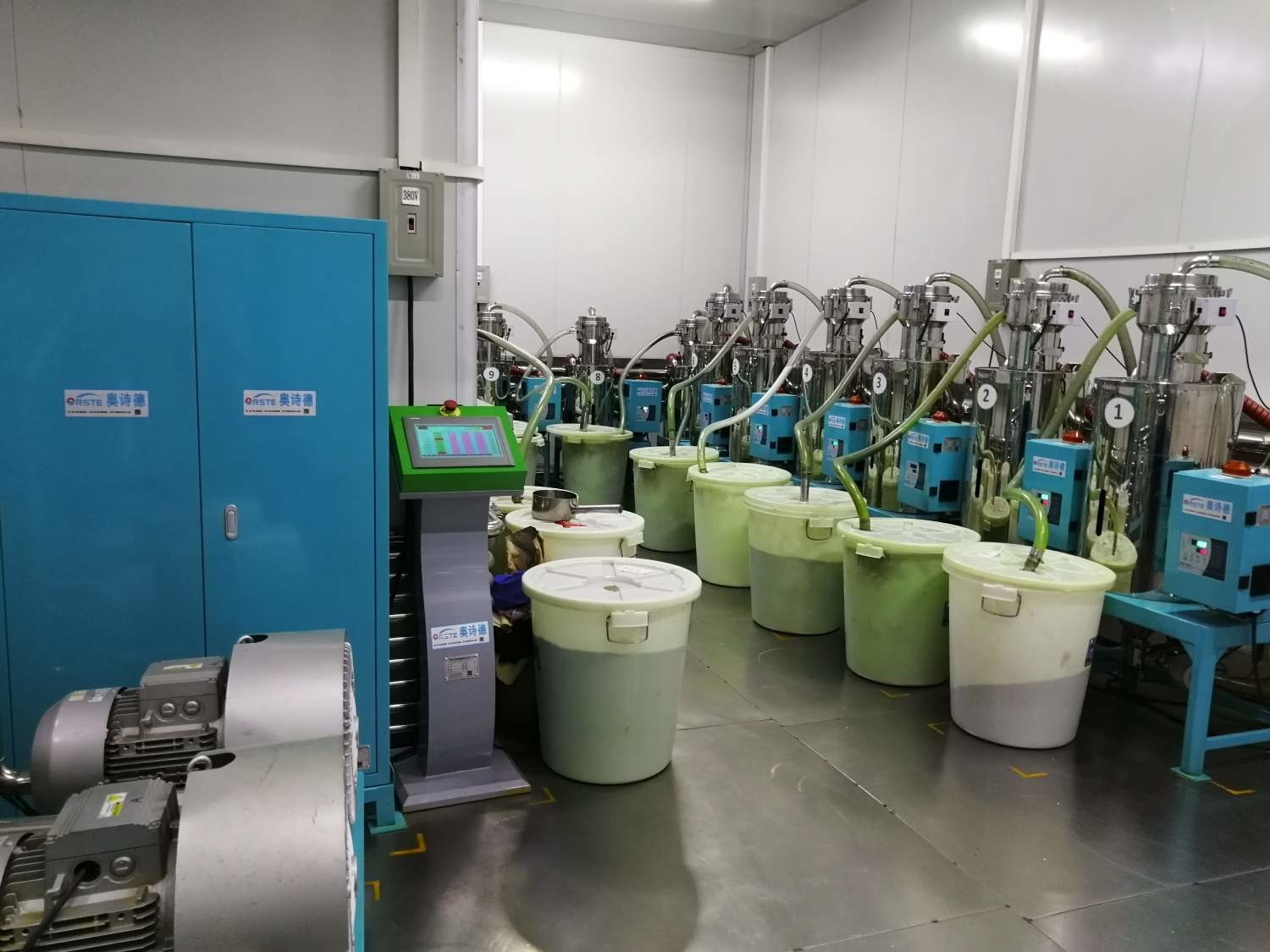 Plastic Central Drying and Feeding Mixing System for Whole Factory Planning Multiple Material Handling OMCS-50