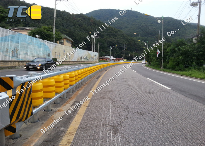 Median Strip Roller Crash Barrier Collision Avoidance 10 Years Lifetime