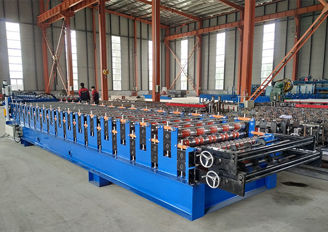 Rib Roof / Corrugated Sheet Roll Forming Machine Weight 9600kg With PLC Touch Screen