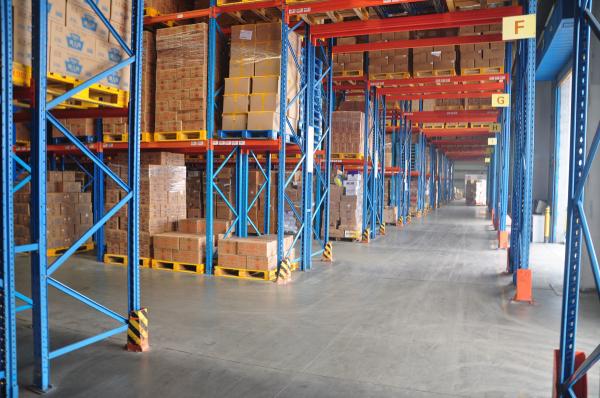 First In Late Out Heavy Duty Pallet Racks Upright 90 X 70 X 2.5 MM For Chemicals